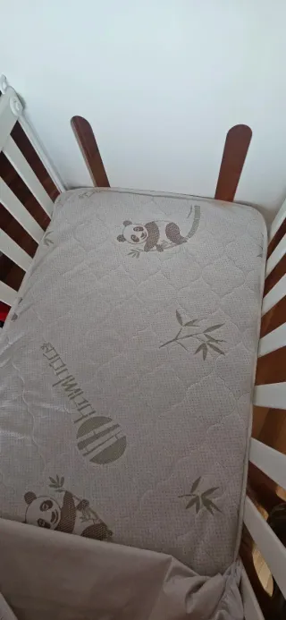 Cuna MICUNA madera blanca + Colchón en (Pamplona)