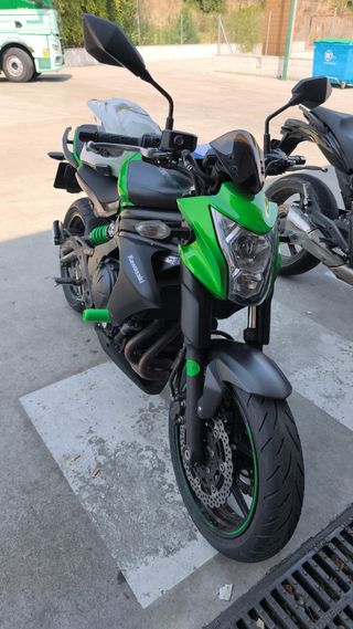 Kawasaki ER6n Naked Manual