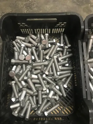 Restos de stock tornillos