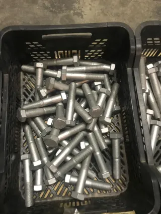 Restos de stock tornillos