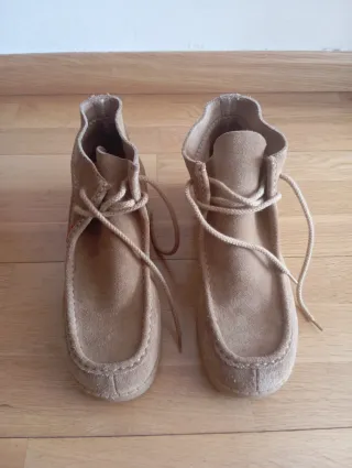 Botas Levi's Beige nuevas.