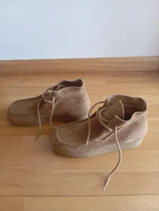 Botas Levi's Beige nuevas.