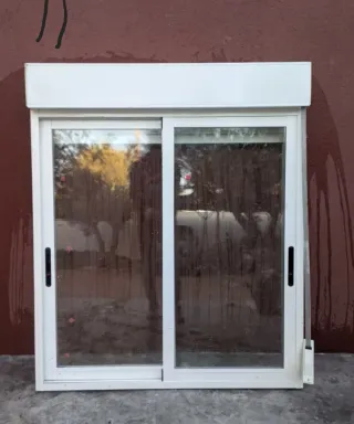 Ventana corredera aluminio blanca