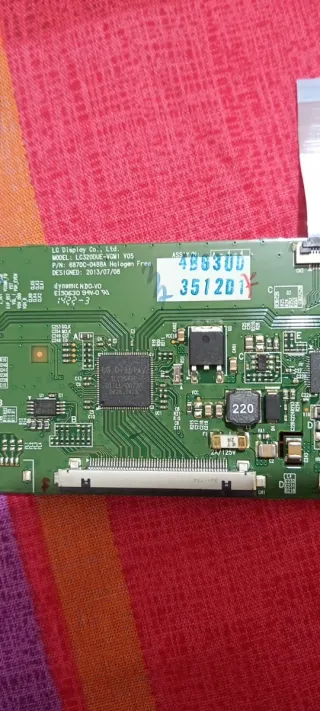 TCOM LG 32LB5800 LC320DUE-VGM1 V05