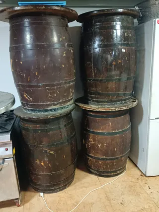 5 Barriles de Madera Oscura 640644996