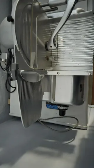 Cortadora de fiambre profesional