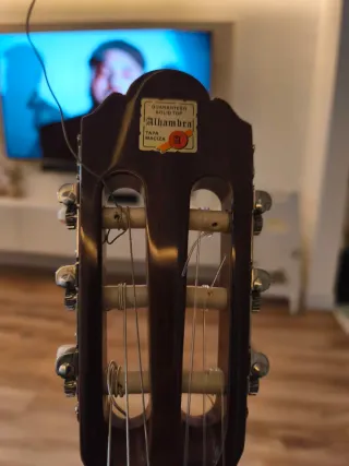 Guitarra Alhambra 3C