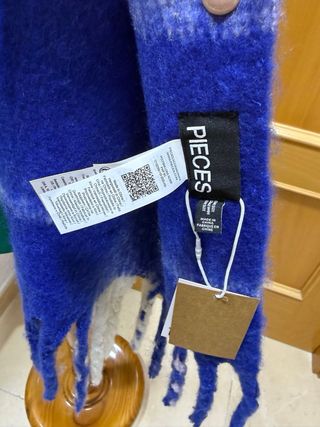 Bufanda a cuadros azul y blanco