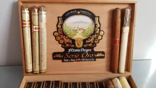 Caja de puros Monte Negro Serie Oro Cuba