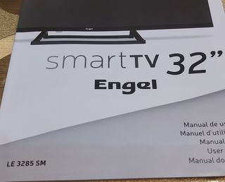Base TV 32" Engel LE 3285 SM Nueva