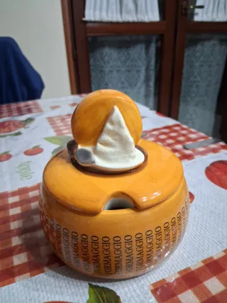 Formaggiera in ceramica arancione