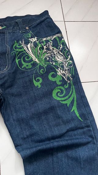 Pantalones vaqueros azules con diseño