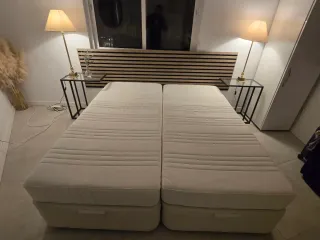 Cama con colchones abatibles