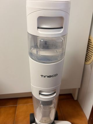 Aspiradora friega suelos muy versátil