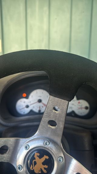 Volante deportivo Peugeot