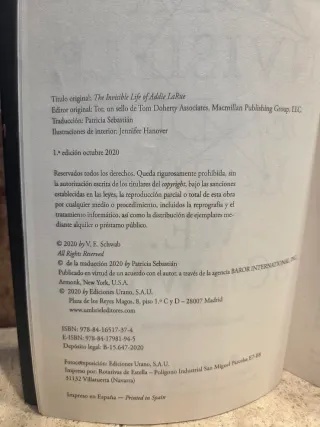 La vida invisible de Addie LaRue (Spanish Edition)