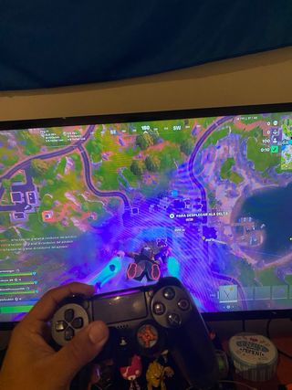 PS4 1TB + 6 Juegos + 2 Mandos