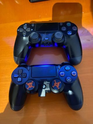 PS4 1TB + 6 Juegos + 2 Mandos