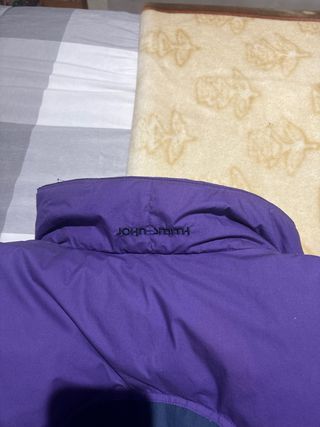 Plumífero John Smith azul y morado