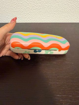 Estuche de gafas con flores