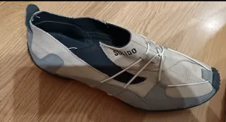 Zapatillas deportivas talla 43