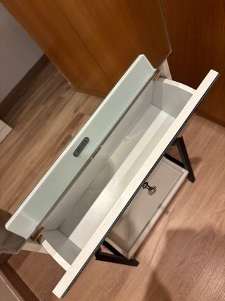 Armario joyero con espejo con llave