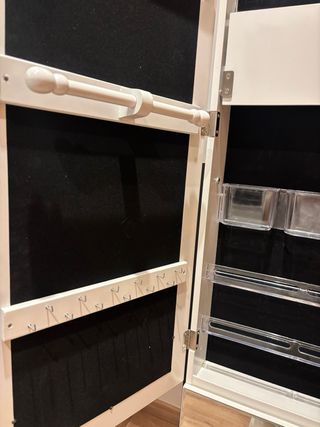 Armario joyero con espejo con llave