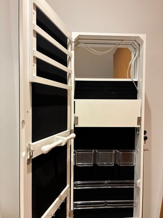 Armario joyero con espejo con llave