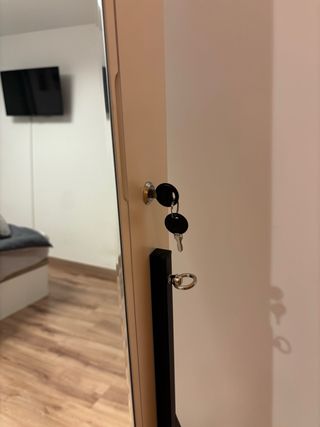 Armario joyero con espejo con llave