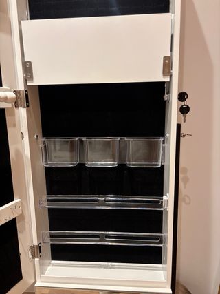 Armario joyero con espejo con llave