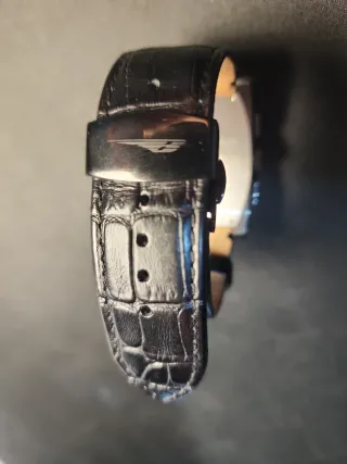 Reloj Elegante Negro y Plateado