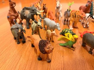 Lote de animales de juguete