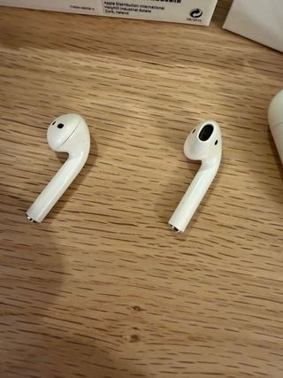 Apple AirPods 2ª Gen Carga Inalámbrica