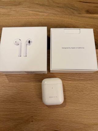 Apple AirPods 2ª Gen Carga Inalámbrica