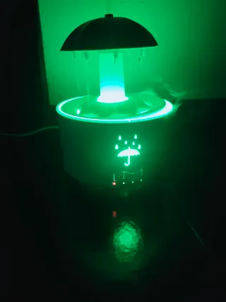 Umidificatore con luce LED a forma di ombrello