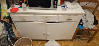 Mueble de cocina de madera blanco