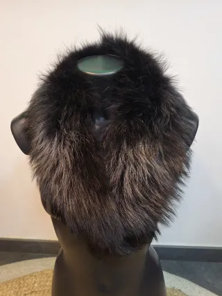 Collo pelliccia nero e marrone