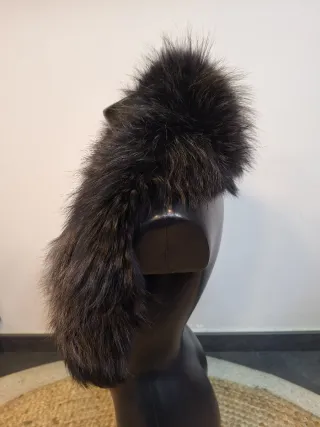 Collo pelliccia nero e marrone