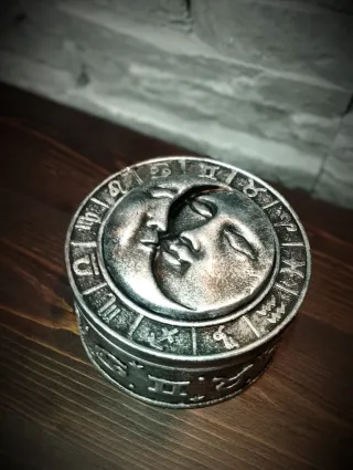 Sun Moon Box Rituals Goth
