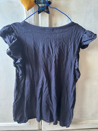 Camiseta Unit volantes hombros