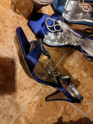 Lote 19 pares sandalias fiesta nuevas marca Avance