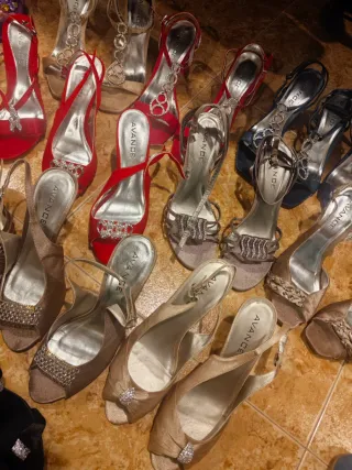 Lote 19 pares sandalias fiesta nuevas marca Avance