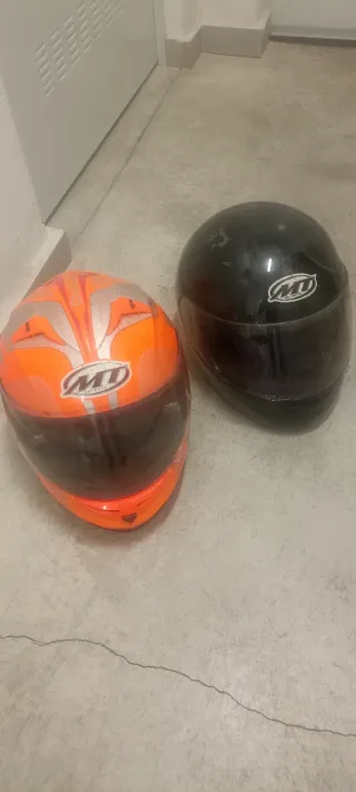 2 Cascos Moto Integrales MT