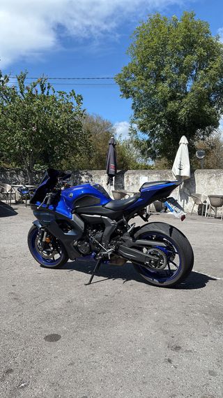 Yamaha R7 A2