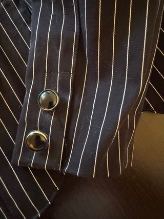 Blazer Rayas Negras y Plateadas