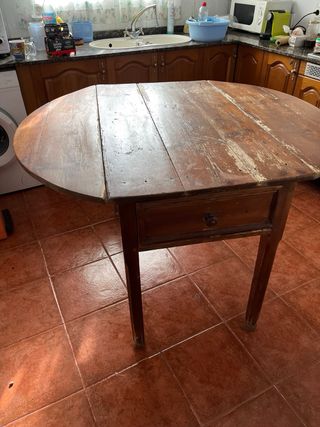 Mesa de cocina antigua de madera SOLO DOS DIAS
