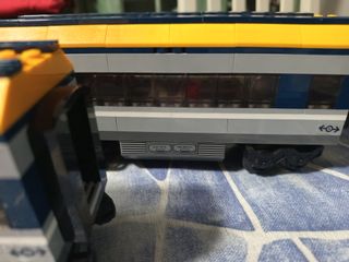 Lego Tren 2 vagones set 60147