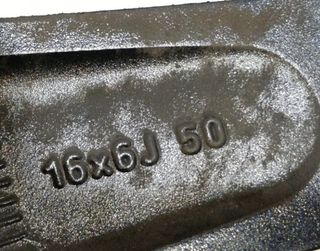 403005fa1b llanta nissan micra v acenta 2206446