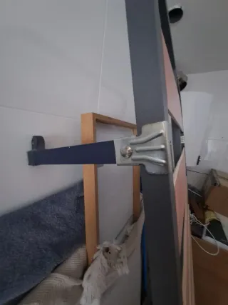 Somier de 90 con patas metálico y madera