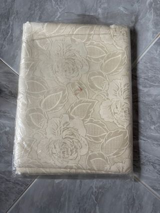 Tovaglia beige floreale